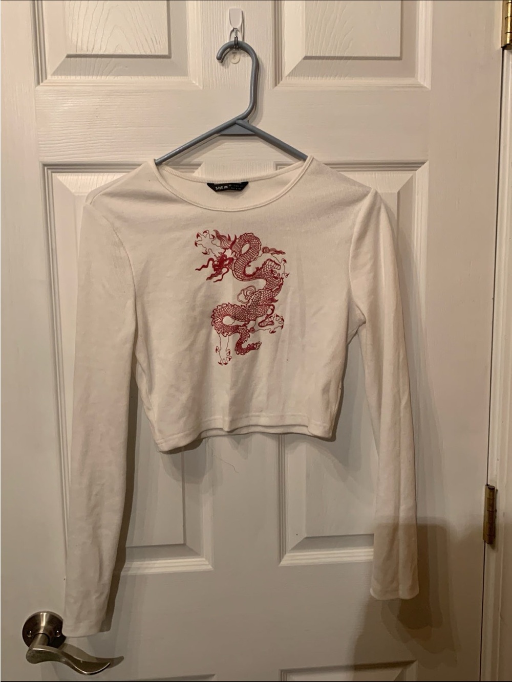 SHEIN White Cropped Long-Sleeve Top with Red Dragon Motif